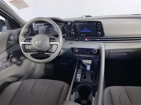 Used 2022 Hyundai Elantra SEL w/ Convenience + Premium Package image 14