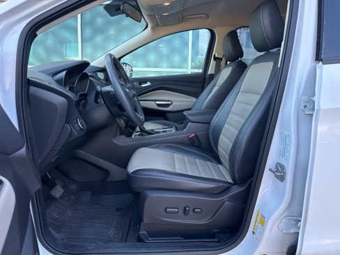 Used 2019 Ford Escape SEL image 8
