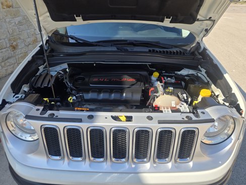 Used 2016 Jeep Renegade Limited image 15
