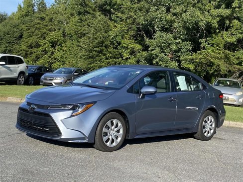 Used 2025 Toyota Corolla LE image 1
