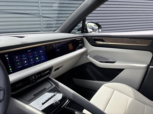Certified 2024 Porsche Macan 4 Electric image 1