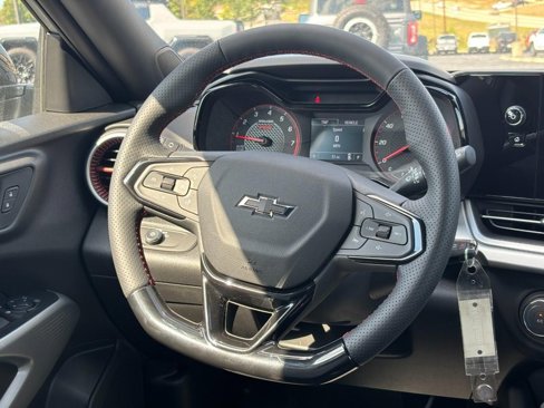 New 2025 Chevrolet Trax RS w/ Driver Confidence Package image 32