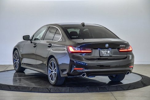 Certified 2022 BMW 330e w/ Premium Package image 2