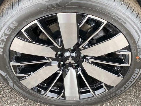 New 2025 Mitsubishi Outlander AWD image 6