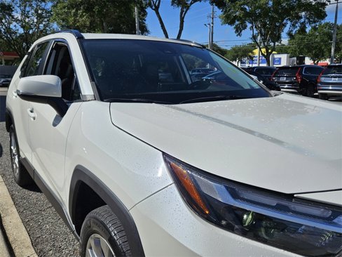 Used 2022 Toyota RAV4 XLE Premium image 20