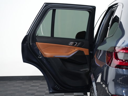 Used 2022 BMW X5 xDrive40i w/ M Sport Package image 25