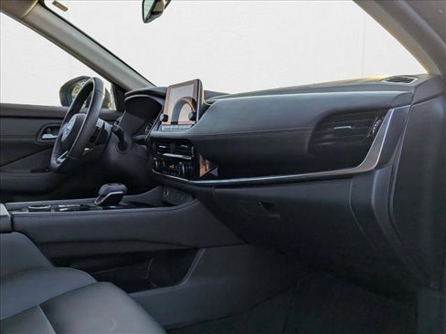Used 2023 Nissan Rogue SL image 22