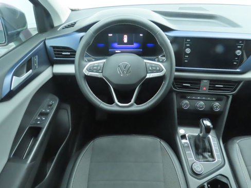 Certified 2022 Volkswagen Taos SE image 11