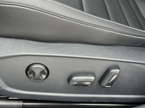 Used 2022 Volkswagen Jetta SE w/ Panoramic Sunroof Package image 21
