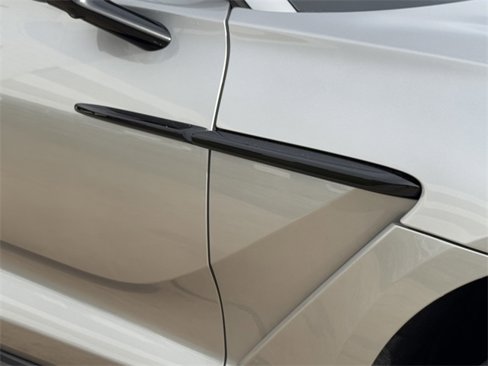 New 2025 Aston Martin DBX 707 image 25
