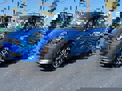 Certified 2025 MINI Cooper S image 2