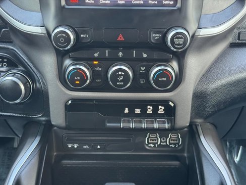 Used 2019 RAM 1500 Big Horn image 11
