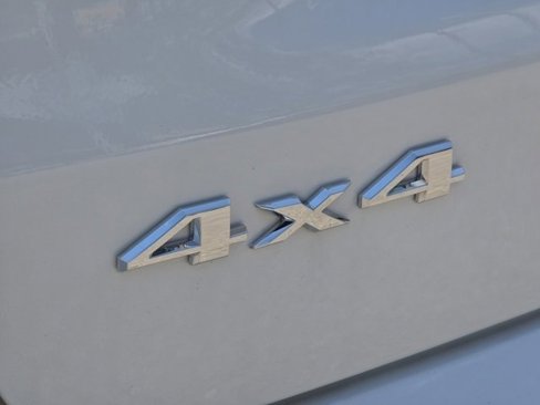 New 2025 Jeep Compass Limited image 15