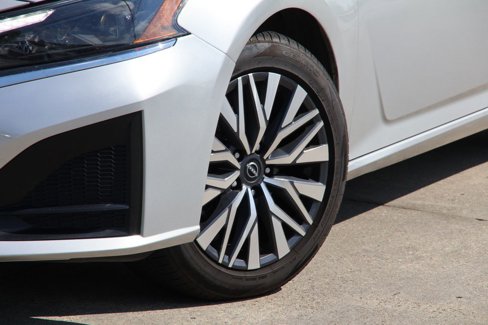 Used 2024 Nissan Altima 2.5 SV image 26