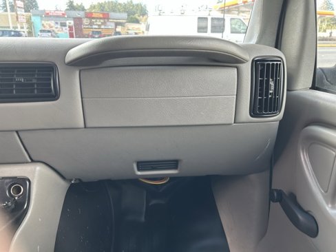 Used 2001 Chevrolet Express 3500 image 11