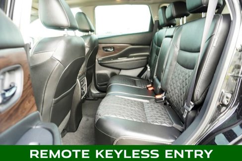 Used 2019 Nissan Murano Platinum image 9