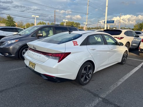 Used 2021 Hyundai Elantra SEL w/ Convenience + Premium Package image 4
