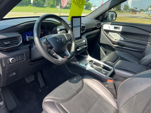 Certified 2020 Ford Explorer ST w/ Premium Technology Package image 25