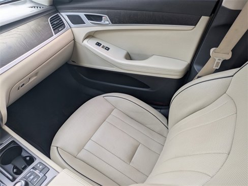 Used 2015 Hyundai Genesis 5.0 w/ Option Group 05 image 15