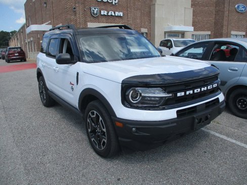 Used 2024 Ford Bronco Sport Outer Banks w/ Tech Package image 1