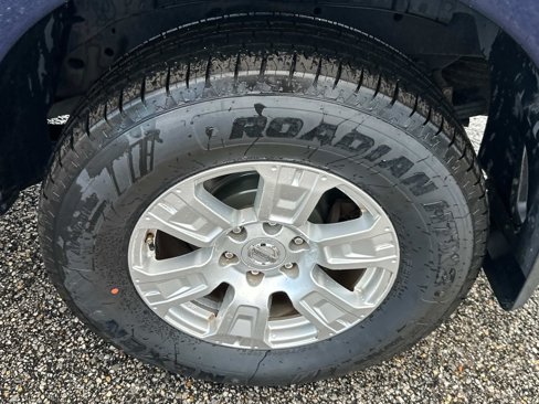 Used 2018 Nissan Titan SV image 10