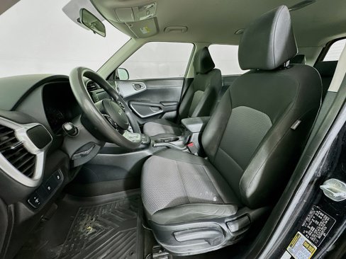 Used 2022 Kia Soul LX image 13