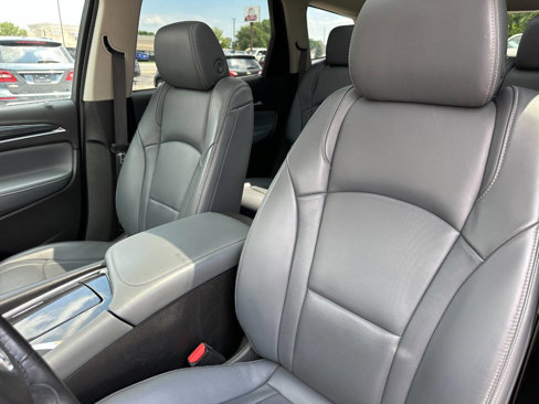 Used 2019 Buick Enclave Essence image 8