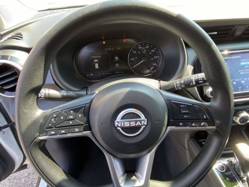 Used 2023 Nissan Kicks SV image 11