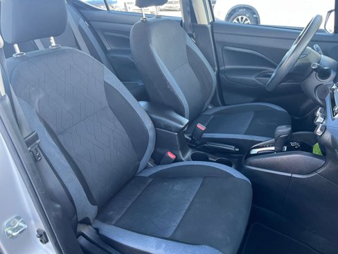 Used 2023 Nissan Versa SV image 34