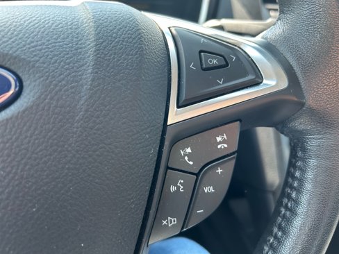 Used 2020 Ford Fusion Titanium image 19