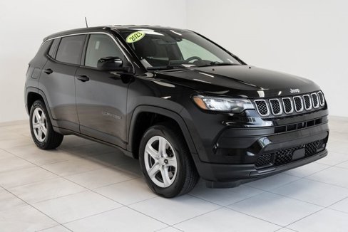 Used 2023 Jeep Compass Sport image 8