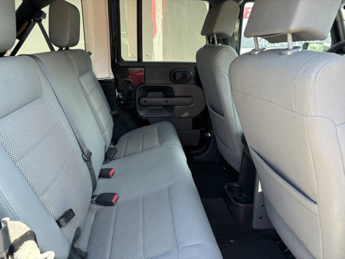 Used 2008 Jeep Wrangler Unlimited Rubicon w/ PWR Convenience Group image 24