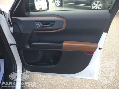 Used 2022 Ford Bronco Sport Outer Banks w/ Tech Package image 35