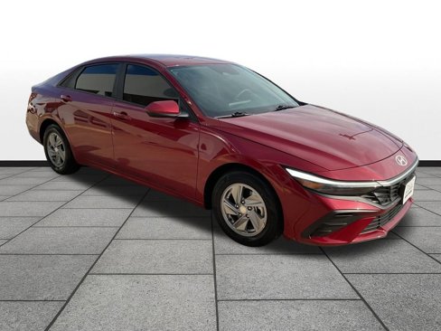 Used 2024 Hyundai Elantra SE image 7