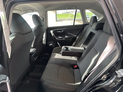 Used 2023 Toyota RAV4 XLE image 22