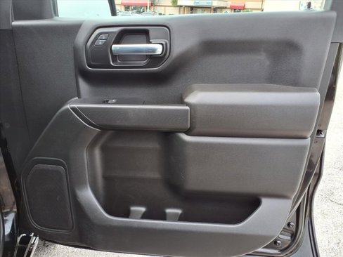 Used 2022 Chevrolet Silverado 1500 Custom image 11