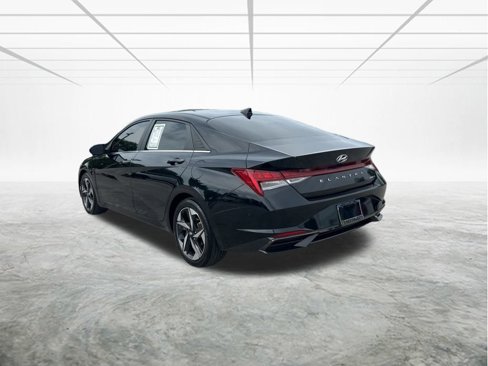 Used 2023 Hyundai Elantra Limited image 6