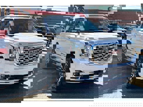 Used 2019 GMC Yukon XL Denali w/ Denali Ultimate Package image 11