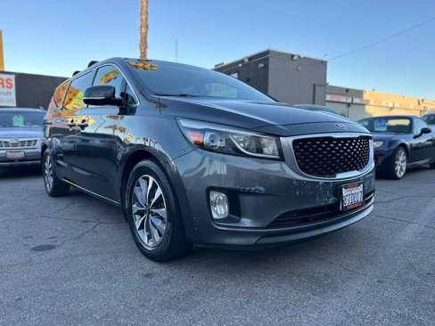 Used 2015 Kia Sedona SX image 4