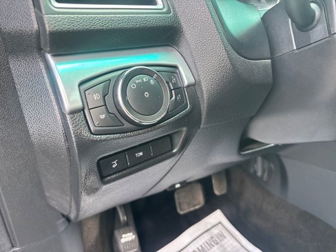 Used 2016 Ford Explorer Sport image 26