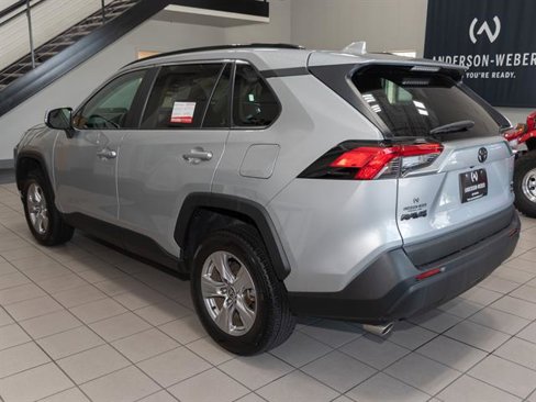 Used 2022 Toyota RAV4 XLE image 16