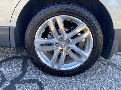 Used 2019 Chevrolet Equinox Premier image 11