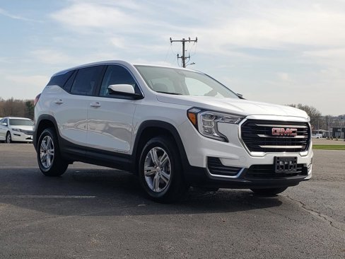 Used 2024 GMC Terrain SLE image 9