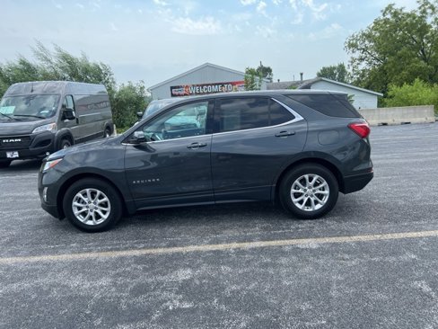 Used 2019 Chevrolet Equinox LT image 2