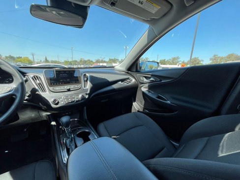 Used 2024 Chevrolet Malibu LT image 40