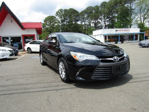 Used 2016 Toyota Camry image 13