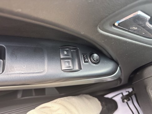 Used 2015 Chevrolet Colorado LT w/ LT Convenience Package image 23