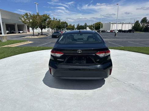 Used 2023 Toyota Corolla LE image 9