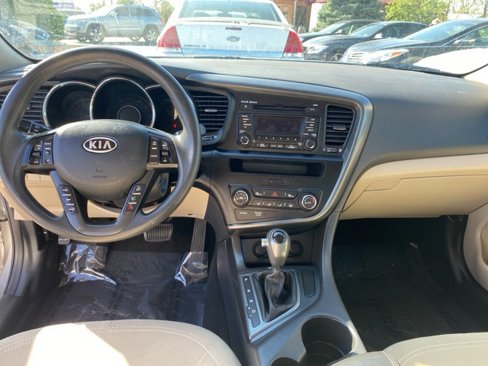Used 2011 Kia Optima LX image 10