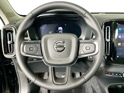 Used 2025 Volvo XC40 B5 Plus w/ Protection Package Premier image 9